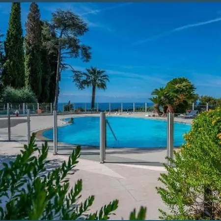 French Riviera Apartman