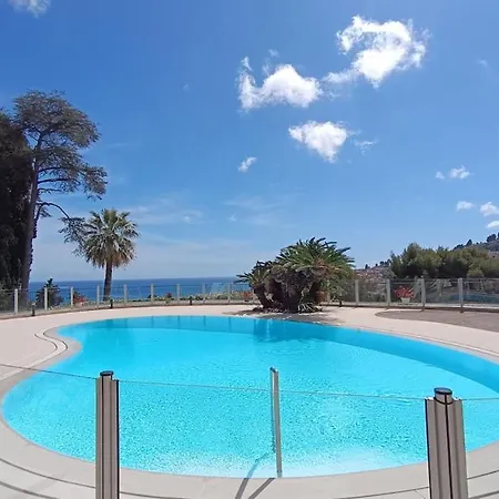 French Riviera Apartment *