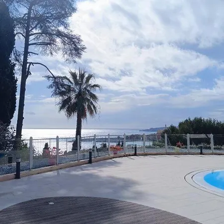French Riviera Apartmán *