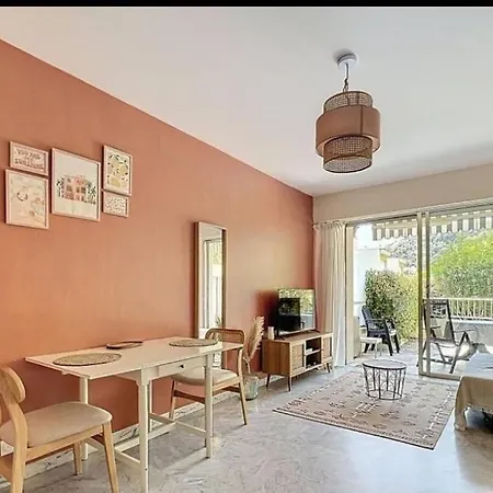French Riviera Apartment *